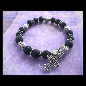 Handmade beaded stretch bracelet!